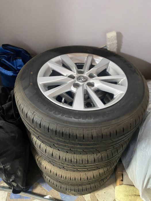 Диски от машины Toyota Camry