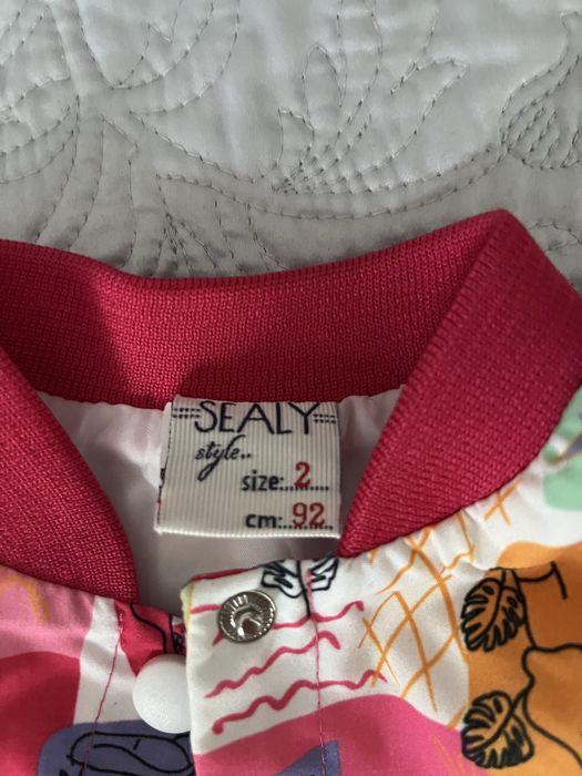 Малко хубави дрешки за момиченце