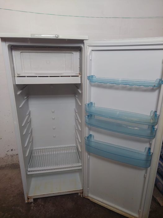 Холодильник  5000тг