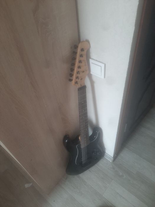 Электро гитара с комбоусилителем
