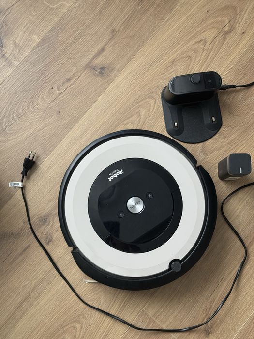 Робот прахосмукачка iRobot Roomba e5, Черен / Сребрист