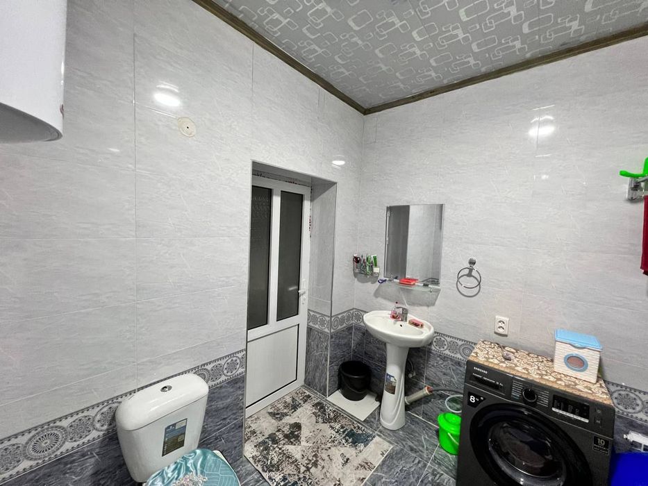 Срочно квартира сотилади 70 КВ 3 хона