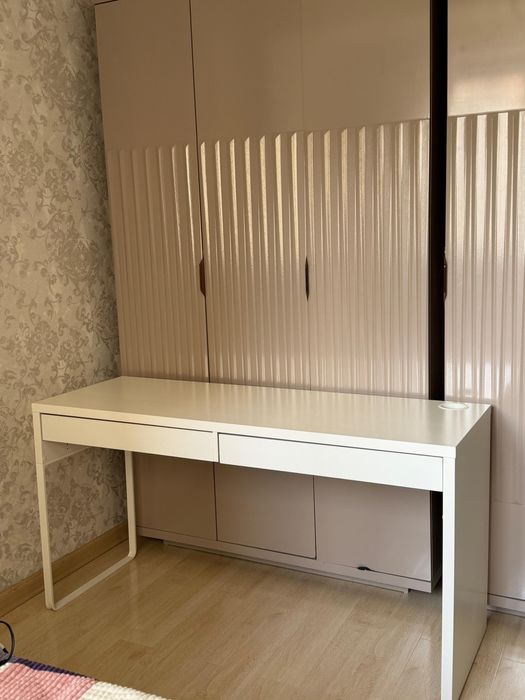 Продается письменный/рабочий стол от ИКЕА