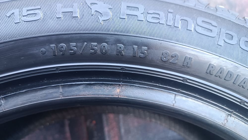 195/50/15 Uniroyal