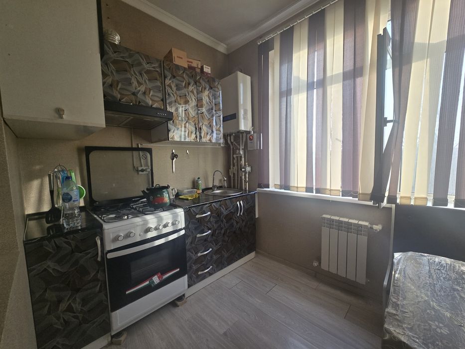 Zudlik bilan frunze massifda 3xonali  novostroyka kvartira ijaraga be