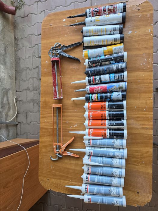 Silicoane 21 bucati + doua pistoale