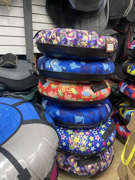 Зимние тюбинги, ватрушки, санки