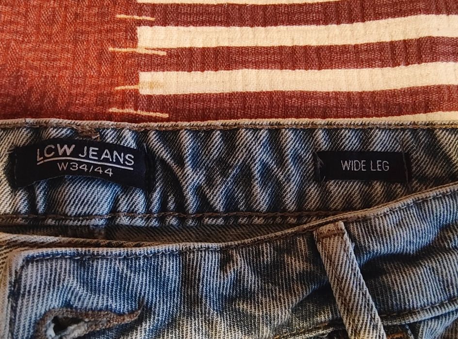 Blugi Waikiki mărime 44, wide leg