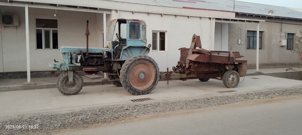 Traktor va mini kombayn sholi va bugʻdoy chiqaradi holati zoʻr