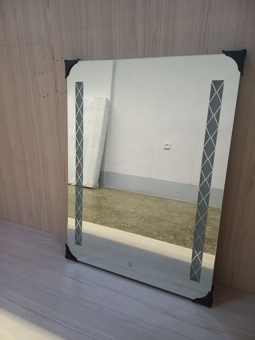 Зеркало с подсветкой