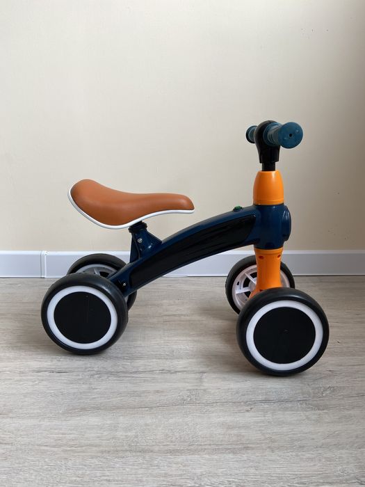 Беговел 4 расветки