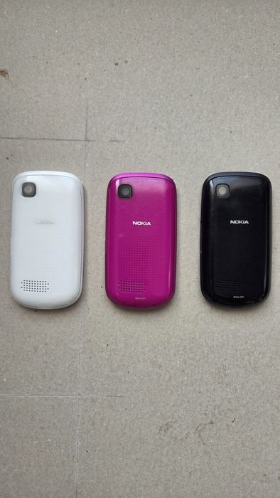 Telefon cu butoane Nokia (citiți descrierea)