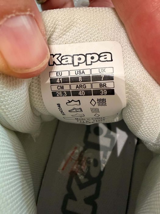 Кпортни обувки по 15 €