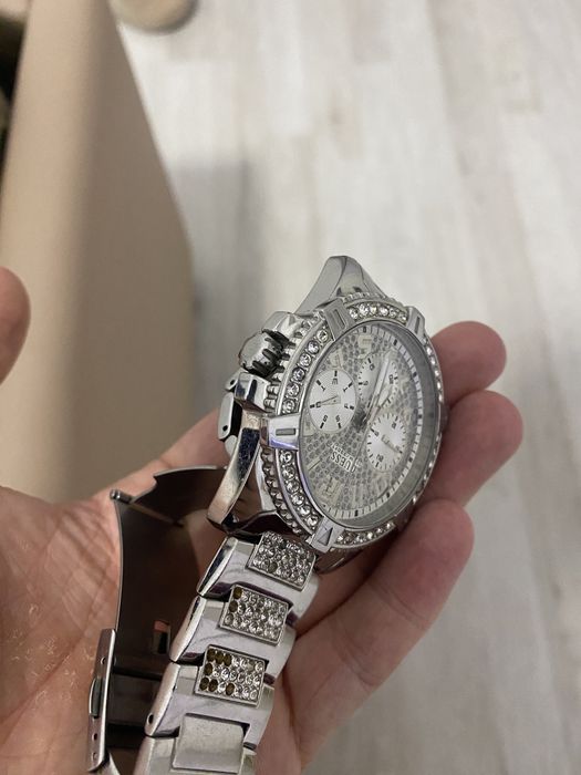 Ceas de mana Guess