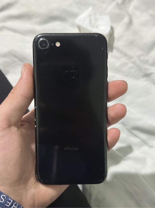 Obmen iphone 7+ i 8 ga iphone aybi yo faqat caqa cuqalari bor