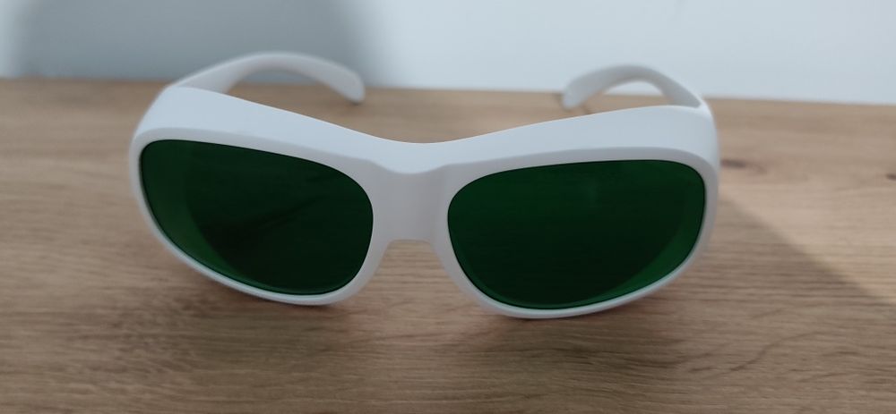 Ochelari laser noi