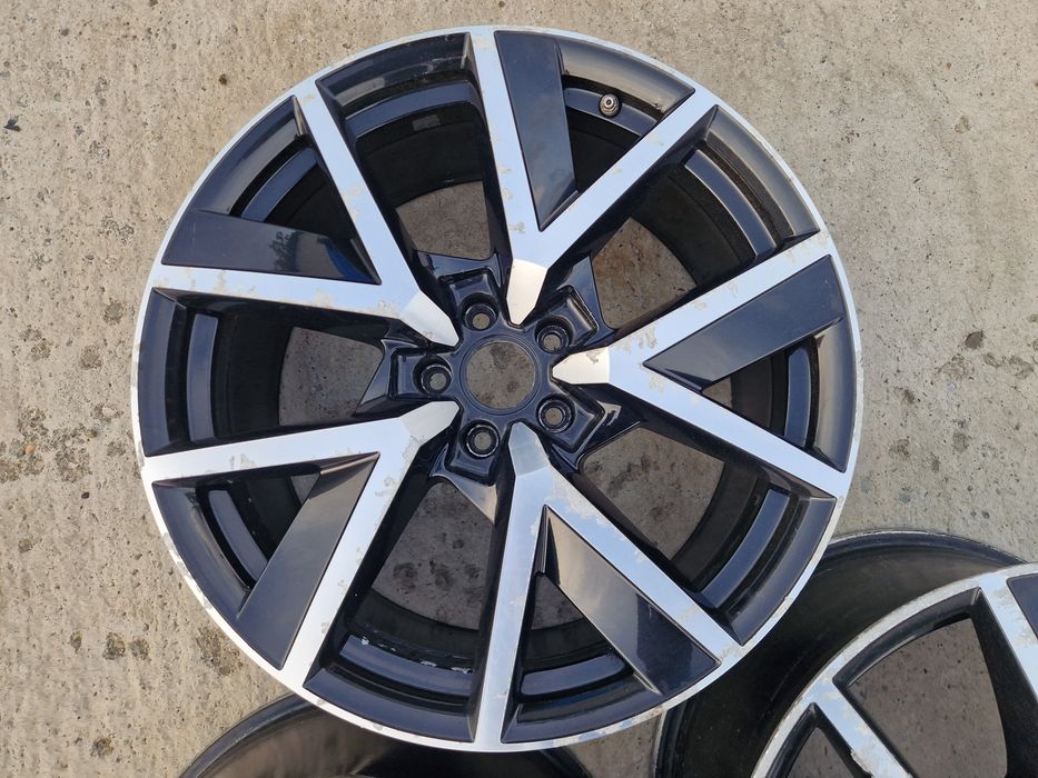 O janta aliaj aluminiu Volkswagen Touareg 3 III CR7 20 9J et 33 760601025Q
