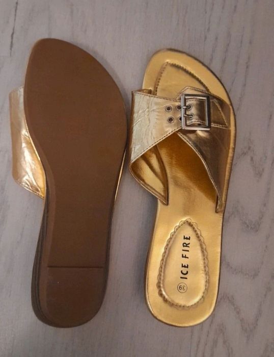 Papuci de dama aurii