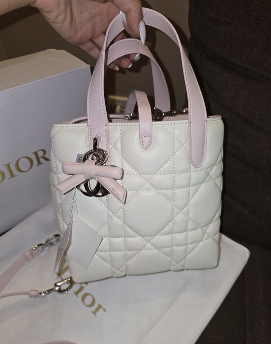 Налична чанта Dior Toujours