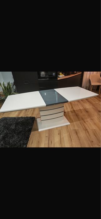 Masă extensibilă modernă alb lucios – 1,40 m / 1,60m