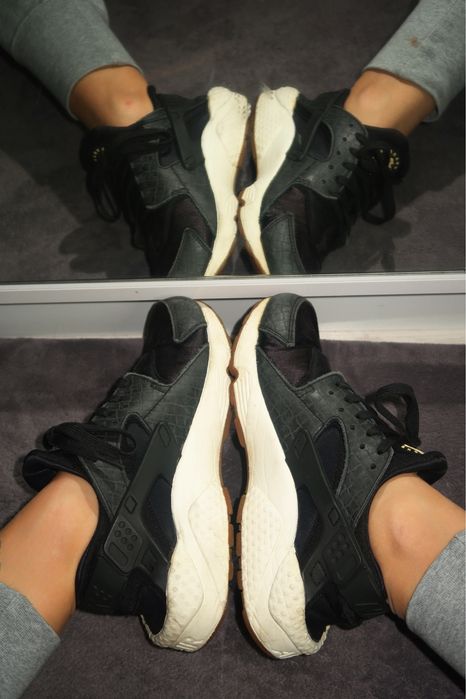 Маратонки черни NIKE