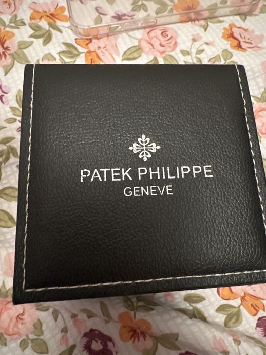 Часы  Patek Philipple