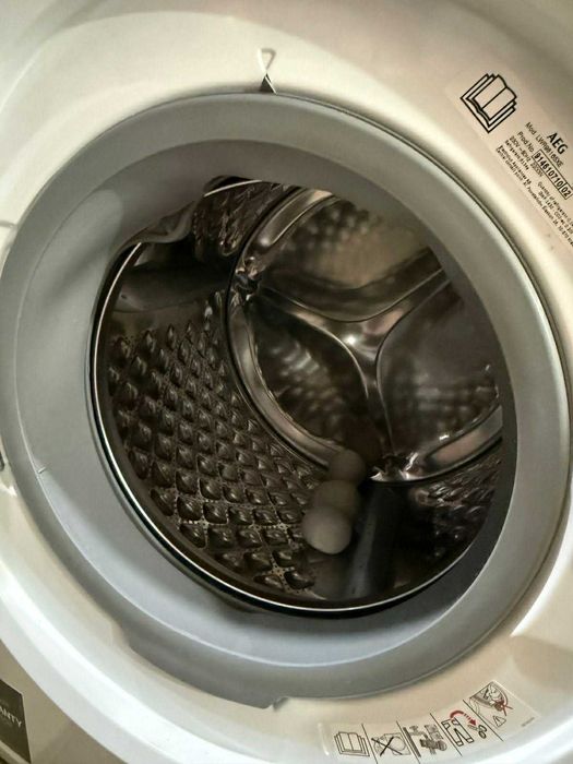 AEG Пералня със сушилня с термопомпа 3г. гаранция