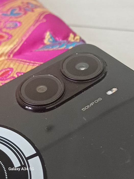 POCO X7 pro телефон