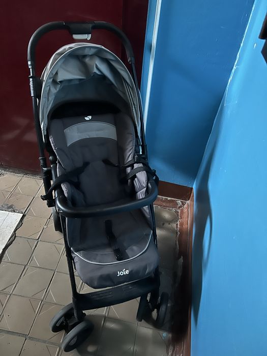 Продам коляску от Joie