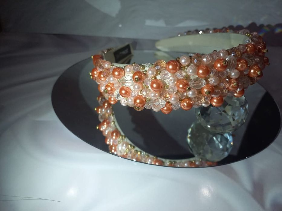 Диадеми ръчно изработени