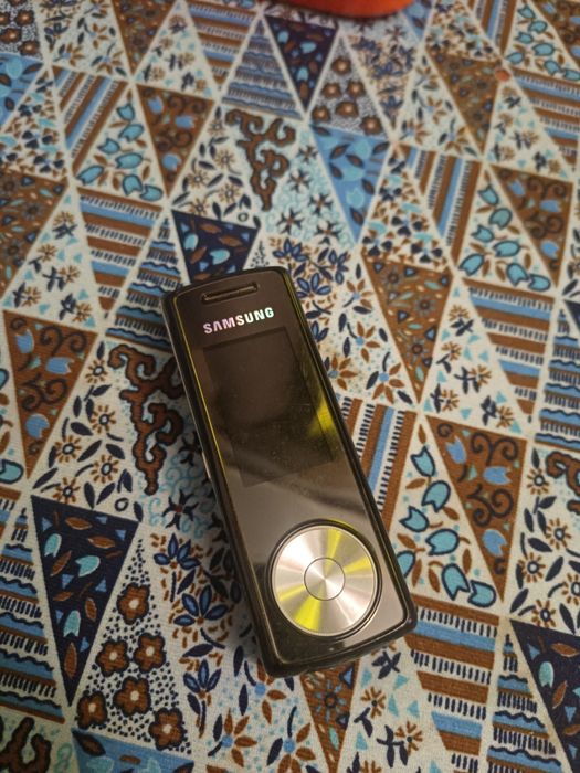 Samsung de colecție model sgh f210