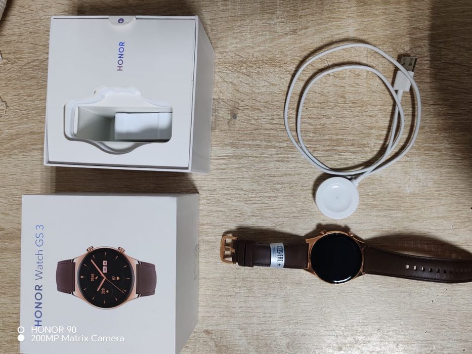 Продам  смарт-часы HONOR Watch GS 3