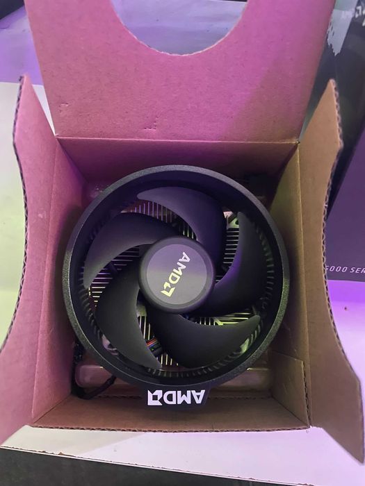 KIT AMD Ryzen 5 5600 + Cooler Original + Gigabyte A520M DS3H V2 – NOI