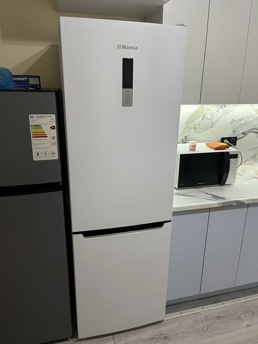 Холодильник почти новый