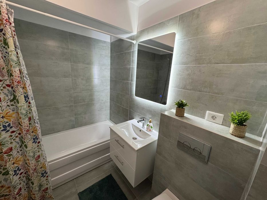 Prima chirie | Terasă mare | Metrou | Centrala | Direct proprietar