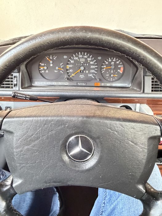 De vânzare Mercedes-Benz W124 300E, 1991 automată, 3.0 benzină, 180 CP