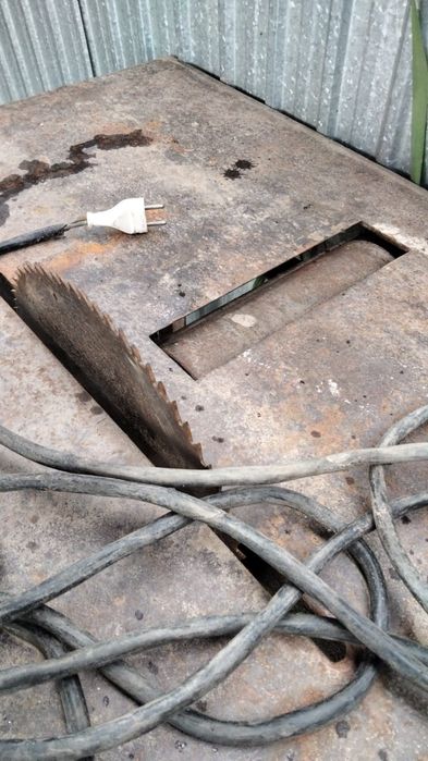 Станок универсальный распиловочный