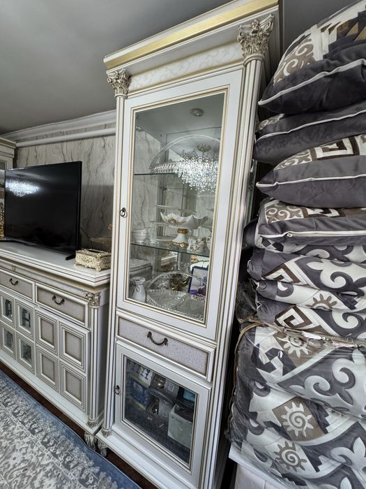 Горка тв зона и 2 витрины