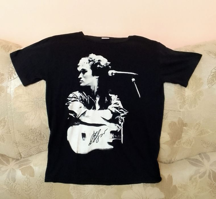 Фанатам  Виктор Цой книги 1991 г.