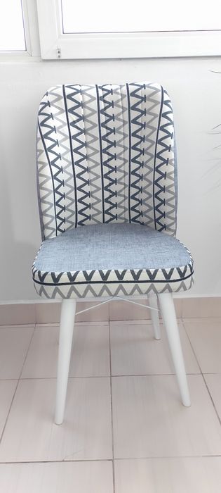 Vând set două scaune noi elegante