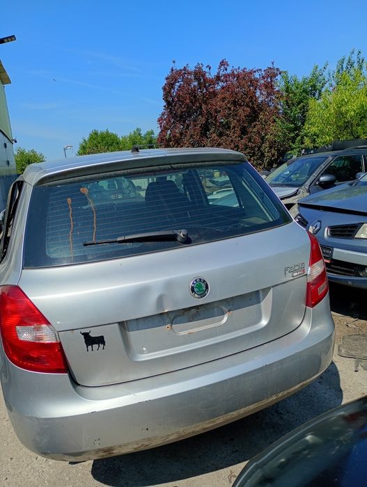 Dezmembrez Skoda Fabia 2