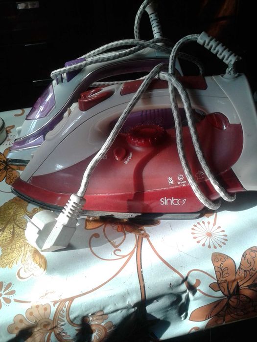 Утюги с отпаривателем