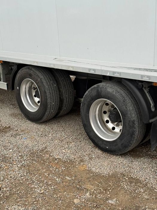 Mercedes Actros 2545 + прицеп Сотилади