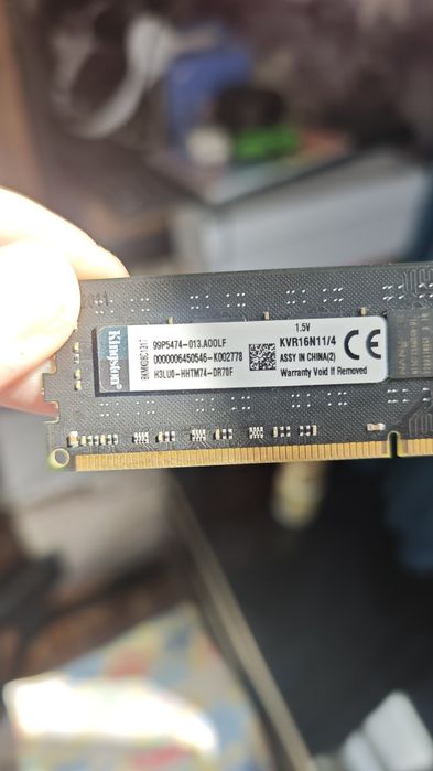 Продаю процессор с воздушным охлаждением и 1 планку ддр 3 на 4 гб