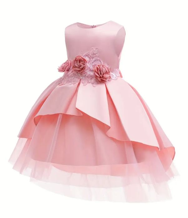 Платье НОВОЕ для девочки,очень красивое,