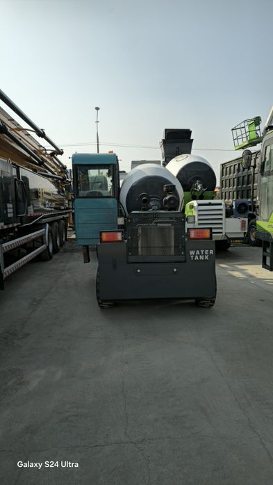 Car Mix Betonmishalka  sotuvda 0.8/2.0/4.0 kub beton qorgichlar tayyor