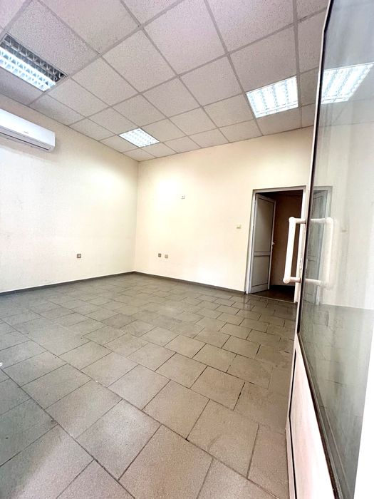 Дава се под наем Офис в Русе, Алеи Възраждане - 16 кв.м за 178.5 € - Снимка #2