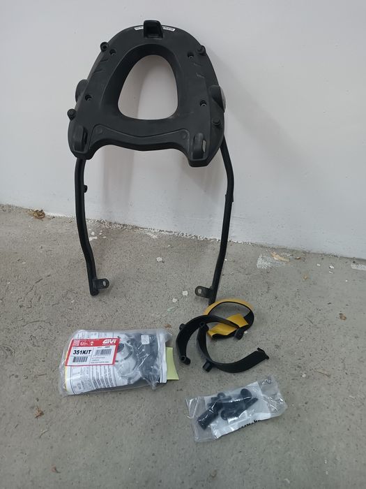 Продавам givi  стойка за куфар за Yamaha fz6  Fazer 300лв