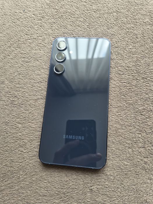 Samsung galaxy a55 256 GB. 8 RAM