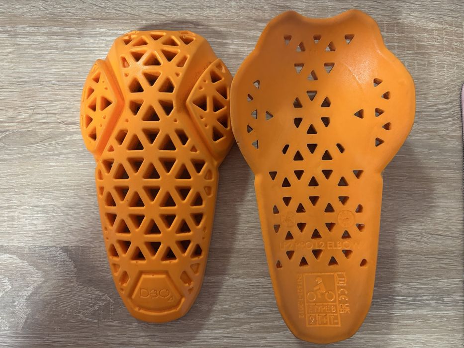 Protectii de coate si umeri D3O